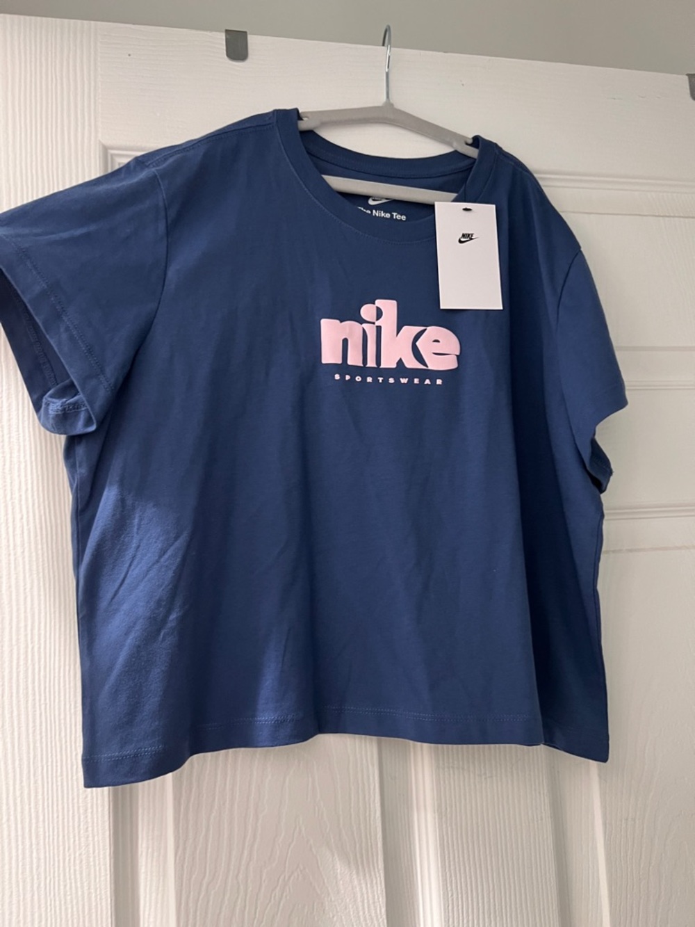 New❤️Nike Blue Tee with Pink Logo L